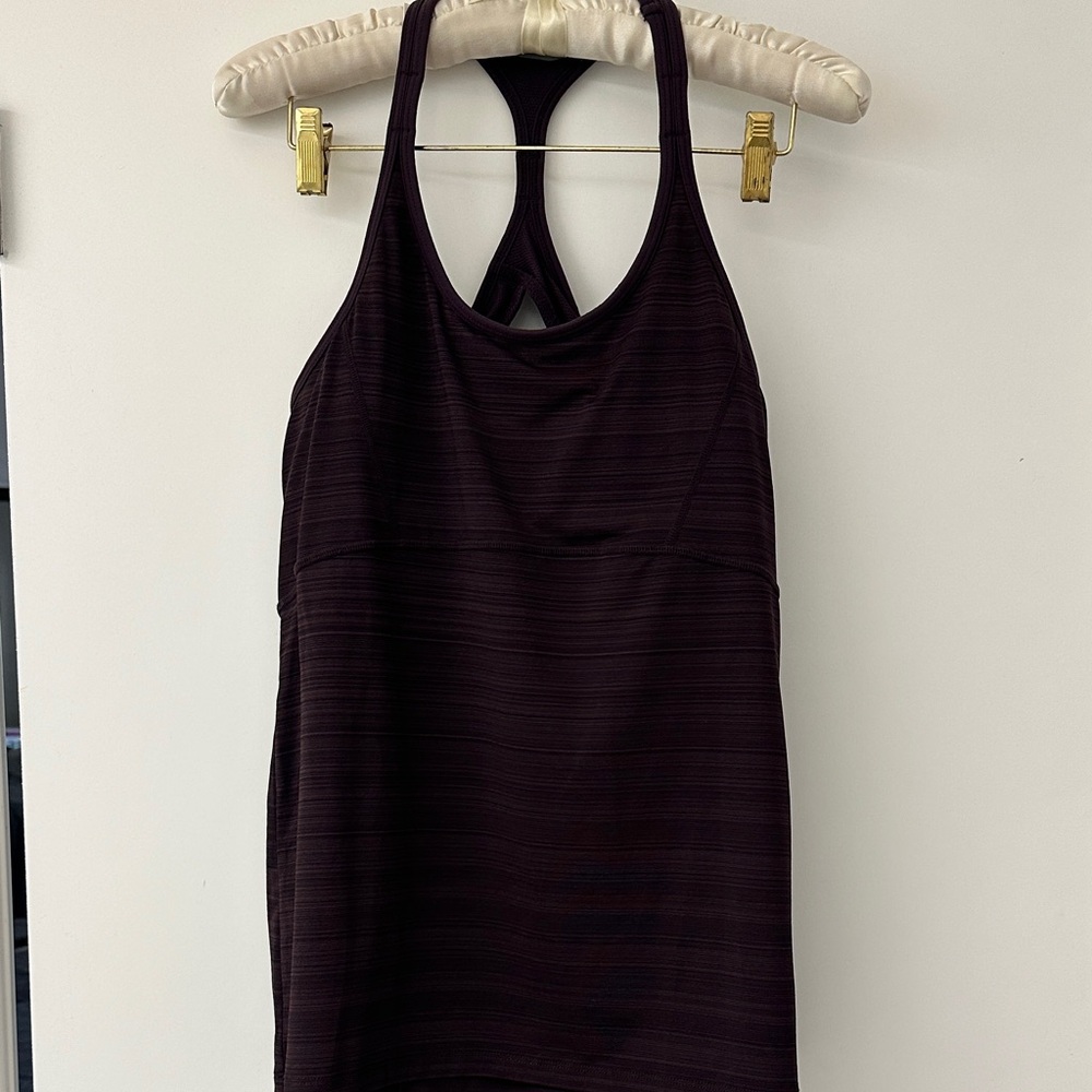 Athleta Reach and Restore Tank EUC - Picture 2 of 6